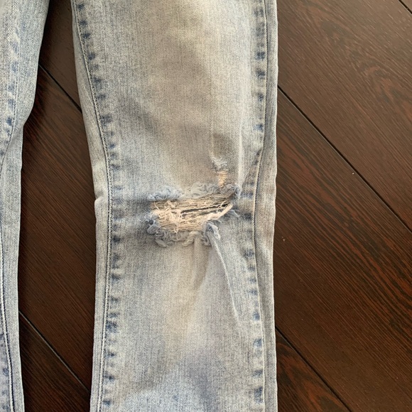 Guess Mid Rise Skinny Jeans - Picture 3 of 6